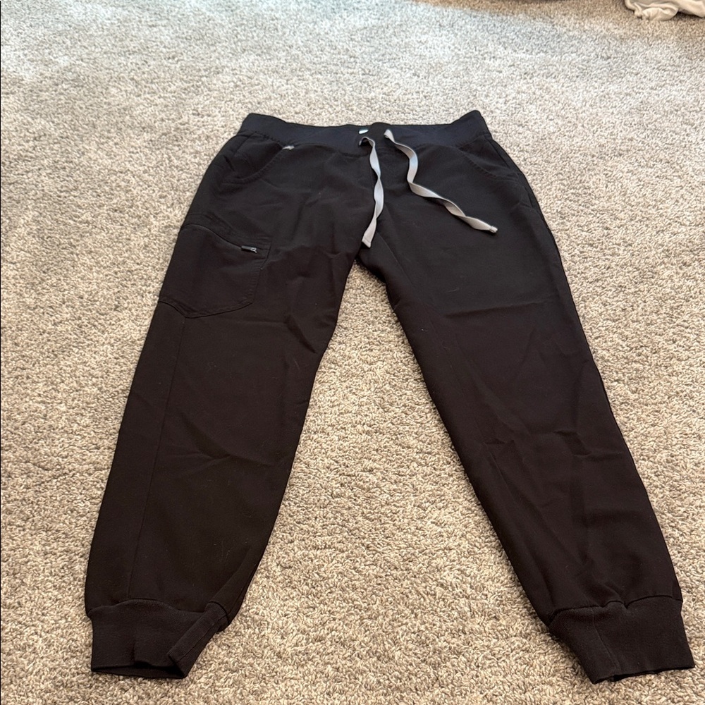 Figs Black Technical Collection jogger scrubs